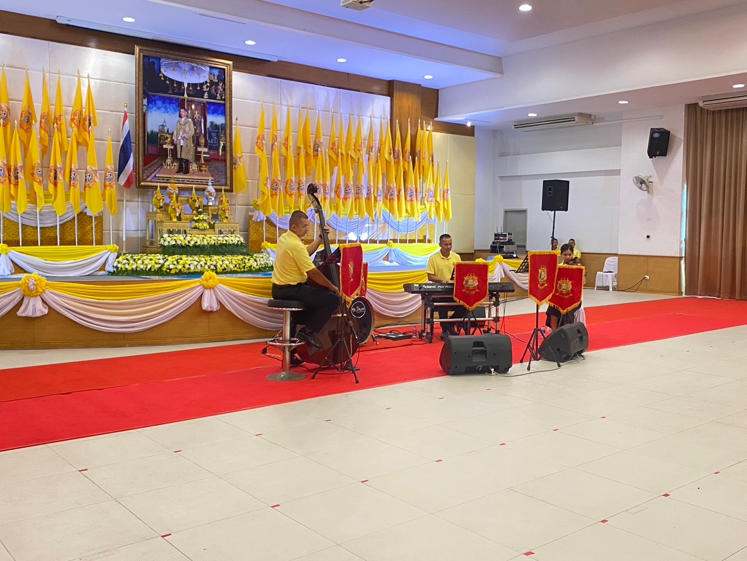title - ร่วมพิธีกิจกรรมเฉลิมฉลองธงตราสัญลักษณ์งานเฉลิมพระเกียรติพระบาทสมเด็จพระเจ้าอยู่หัว เนื่องในโอกาสพระราชพิธีมหามงคลเฉลิมพระชนมพรรษา 6 รอบ 28 กรกฎาคม 2567 ของจังหวัดนครนายก ร่วมพิธีเปิดนิทรรศการเฉลิมพระเกียรติพระบาทสมเด็จพระเจ้าอยู่หัว เกี่ยวกับพระราชประวัติและพระราชกรณียกิจและรับชมการแสดงบูชาพญาสัตตนาคาปกป้องรักษาพระบาทไท้ เทิดพระเกียรติสยมภูวไนยราชามหาวชิราลงกรณ์